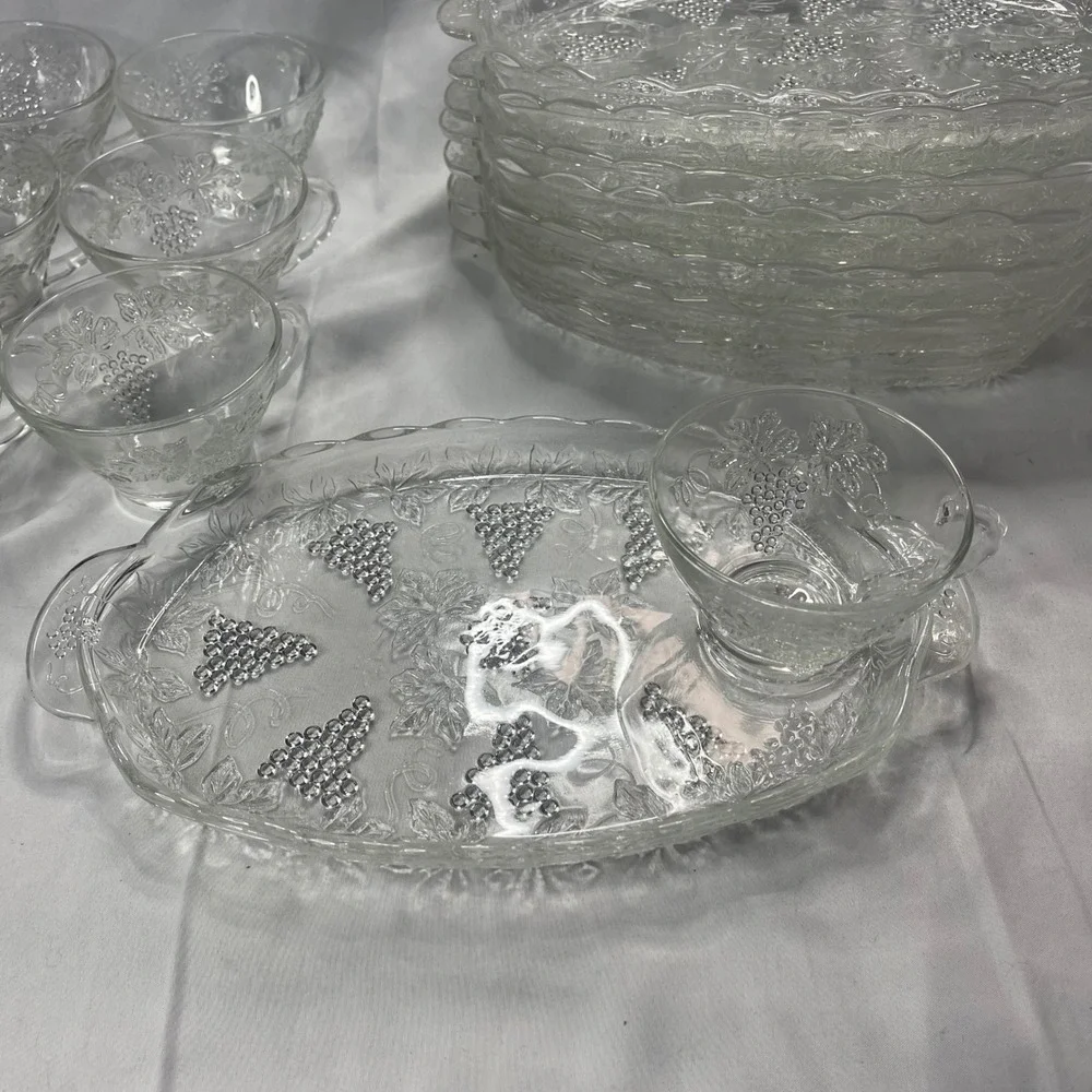 Vintage Glass Harvest Grape‎ Snack Set 14pc Clear Pressed Glass Plates and Cups